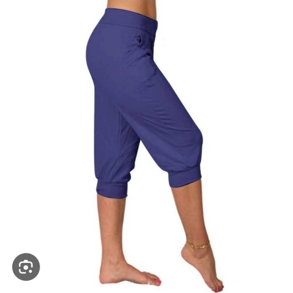 #57🏷Reebok Dark Purple Baggy Capri  Activewear Small W14 L27 R14 IS17